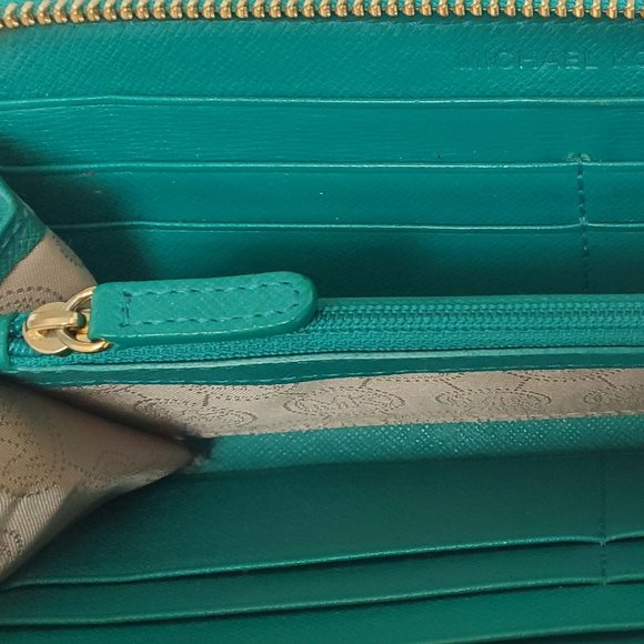 MICHAEL KORS Zip Around Continental Snakeskin Embossed Leather Wallet inโฆ - Picture 2 of 7